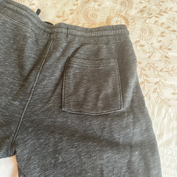 Hollister Co. Men’s Charcoal joggers - Picture 4 of 8
